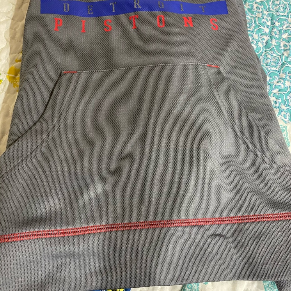 Detroit pistons hoodie - Picture 4 of 7